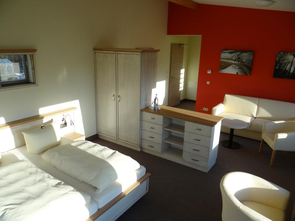 Hotel Und Restaurant Am Peenetal Liepen  Quarto foto