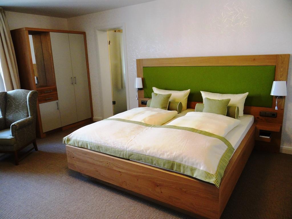 Hotel Und Restaurant Am Peenetal Liepen  Quarto foto